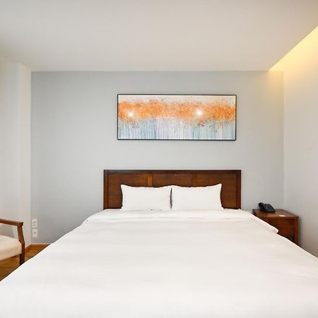 הו צ'י מין סיטי Pearl Central Hotel- Near Nguyen Hue Street מראה חיצוני תמונה