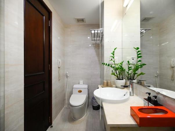 הו צ'י מין סיטי Pearl Central Hotel- Near Nguyen Hue Street מראה חיצוני תמונה